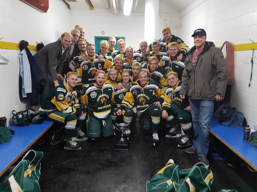 Skaters don green shirts to pay tribute to Humboldt Bronco Logan Boulet