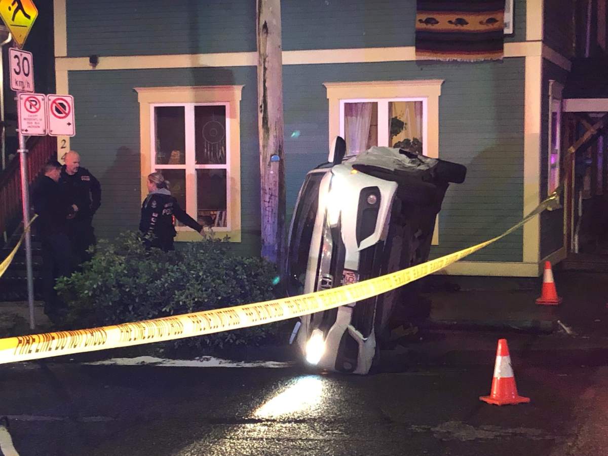 Car flees Vancouver police traffic stop, ensuing collision sends 3 to ...