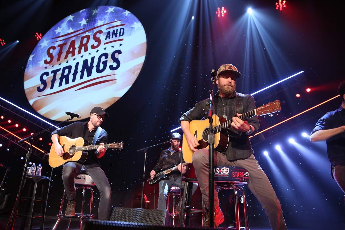 (L-R) Jake Owen and Dierks Bentley perform the ‘Stars and Strings’ Concert to honor U.S. veterans at Chicago Theatre on Nov. 7, 2018 in Chicago, Ill.