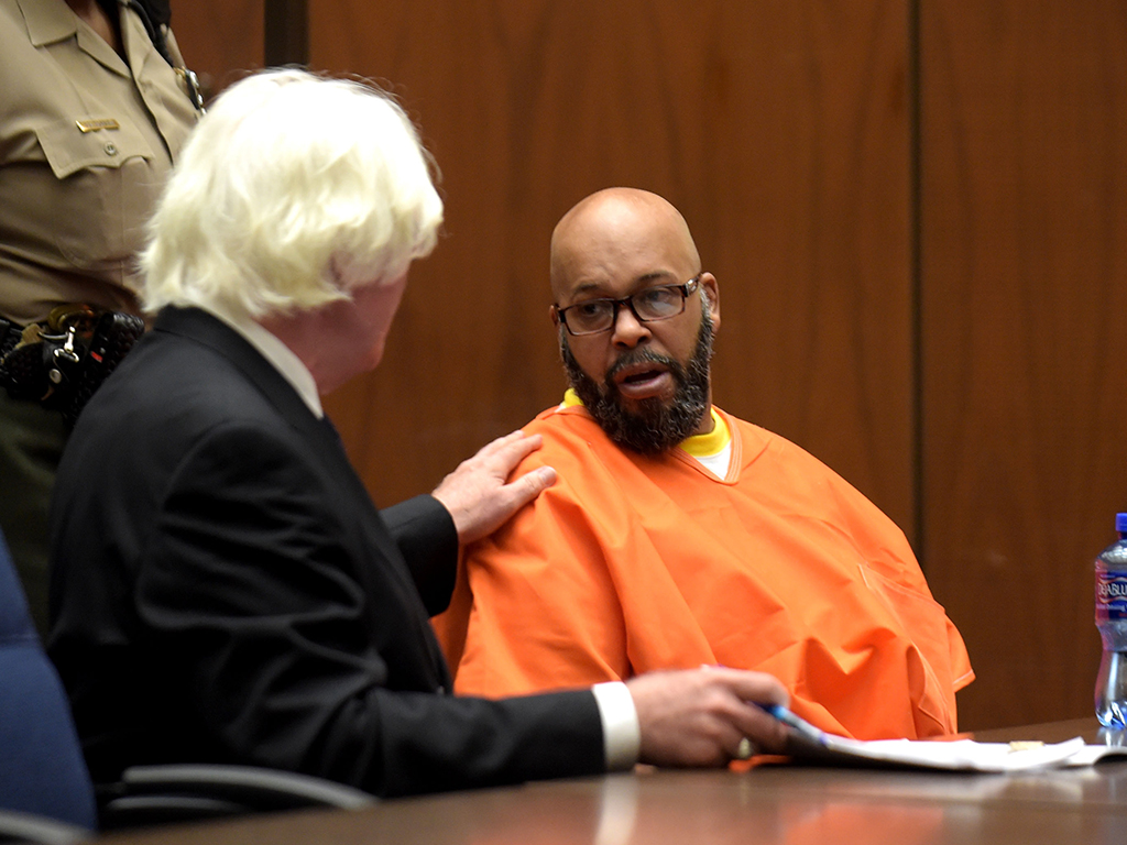 Marion ‘Suge’ Knight (R) makes a court appearance with his lawyer Thomas Mesereau on May 29, 2015 in Los Angeles, Calif.