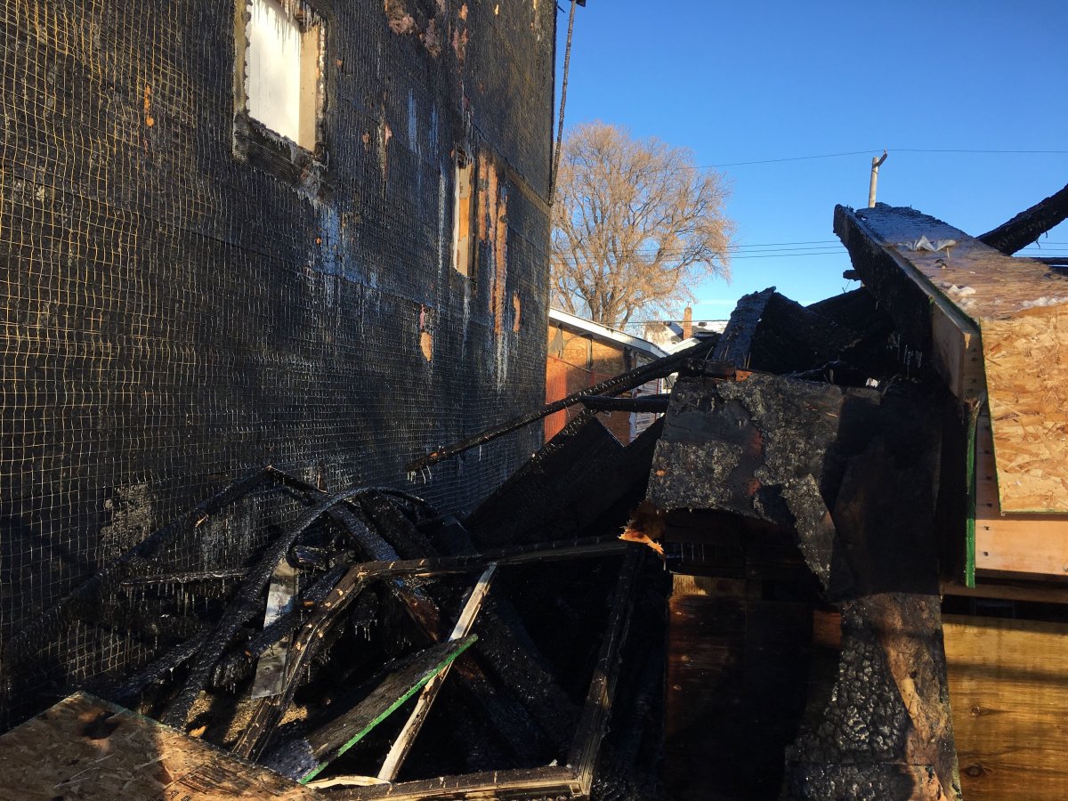 Winnipeg family devastated by house fire that engulfed three homes