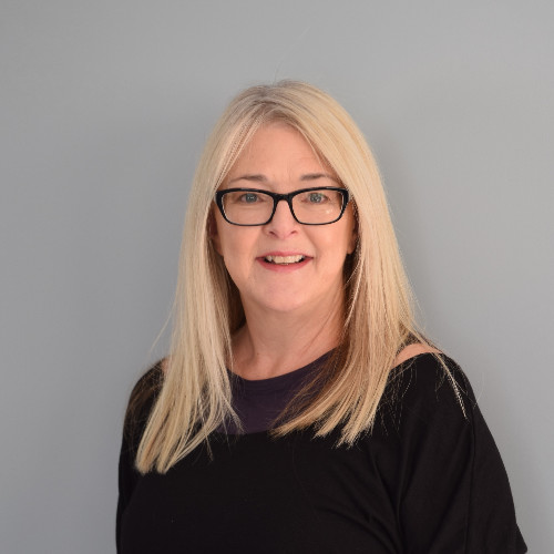 Karen Cross has been named as Kingston Chamber of Commerce new executive director.