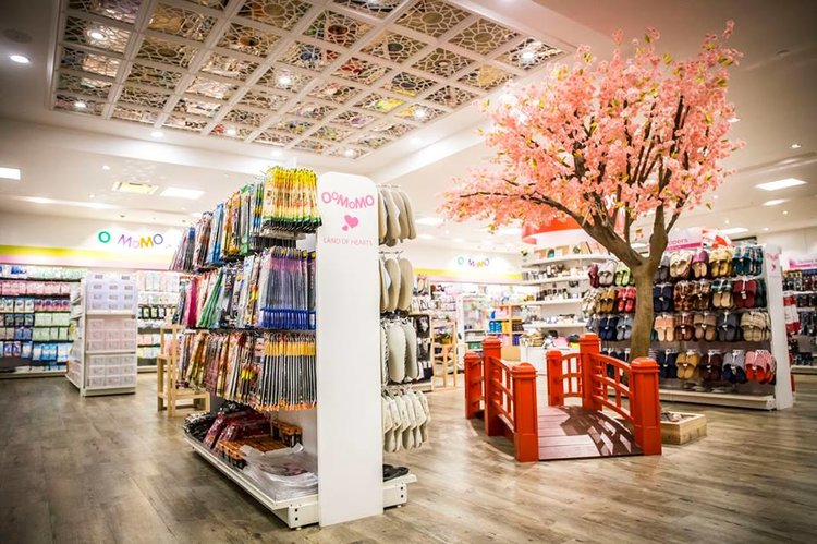 An Oomomo store. 