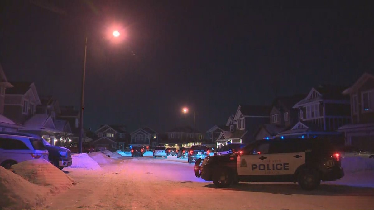 Edmonton police investigate suspicious death in the Orchards at Ellerslie neighbourhood Monday, Jan. 21, 2019. 