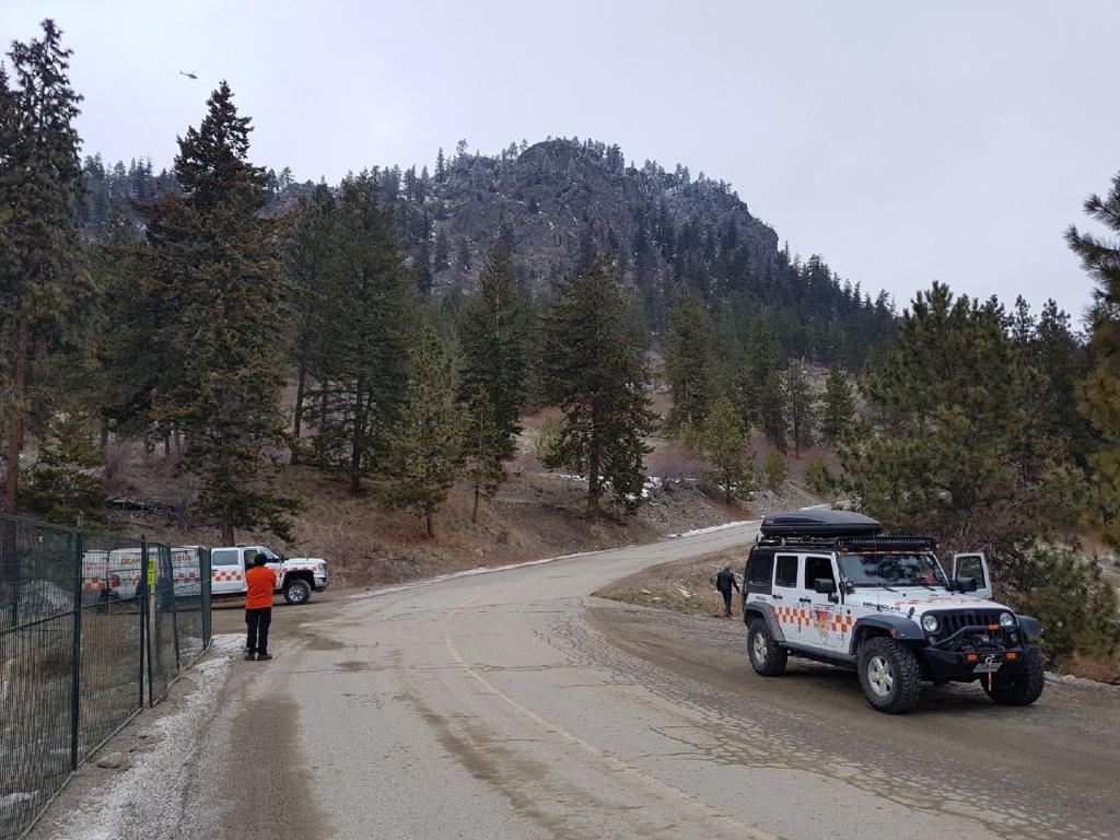 Rescuers at Pincushion Mountain on Tuesday, Jan. 15, 2019.