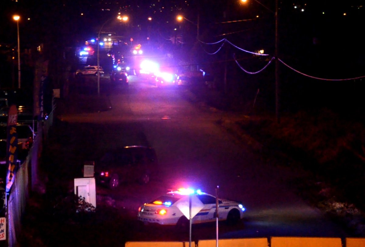 Armed Suspect At Large After Transit Police Officer Shot Near Scott Road Skytrain Station Bc 5673