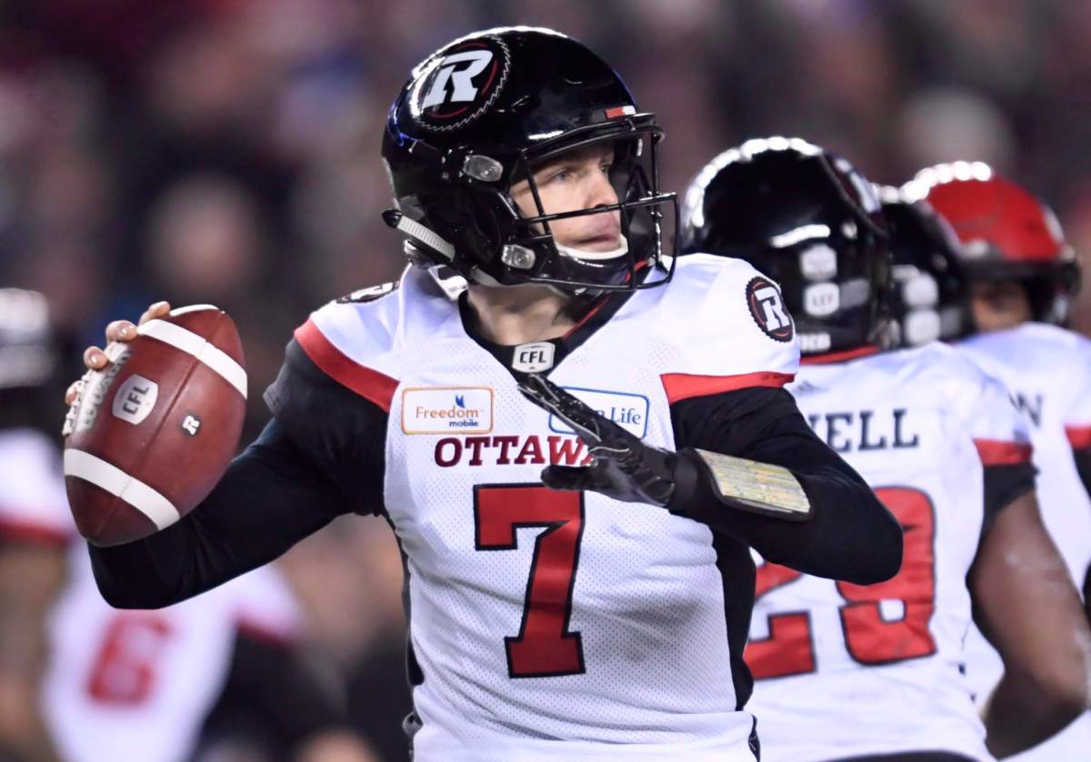 Quarterback Trevor Harris has signed a two-year deal with the Edmonton Eskimos the team announced Tuesday, the opening day of CFL free agency.