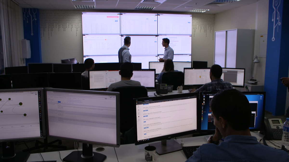 A cybersecurity firm in Moscow shows cyber attacks happening in real-time.