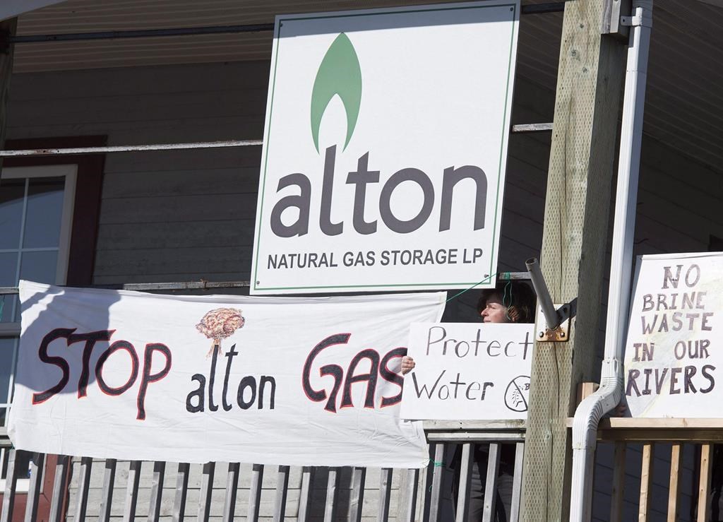 Protesters gather at the Alton Natural Gas Storage LP office in Stewiacke, N.S., on October 4, 2016. THE CANADIAN PRESS/Andrew Vaughan.