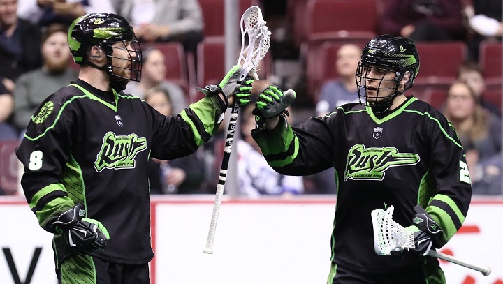 The Saskatchewan Rush ended their three-game losing streak by beating the Vancouver Warriors 15-13 in NLL action Saturday night.