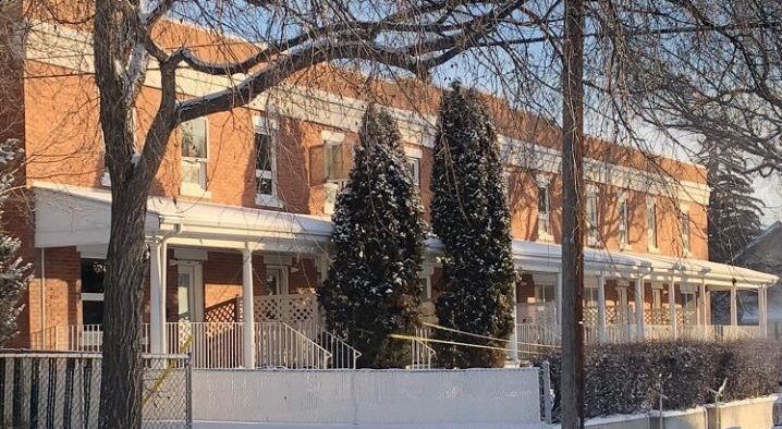 Moose Jaw firefighters were called to the 300 block of Ross Street West Monday morning, for a report of a fire.