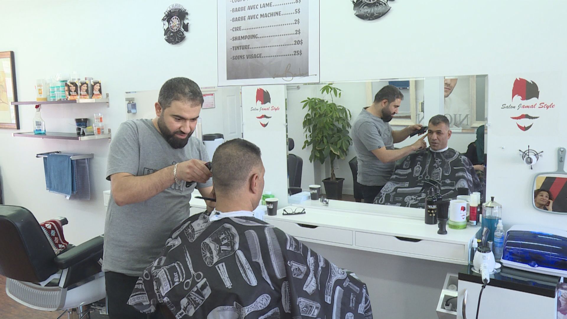 Syrian refugee opens his own barbershop 3 years after arriving in Montreal  | Globalnews.ca