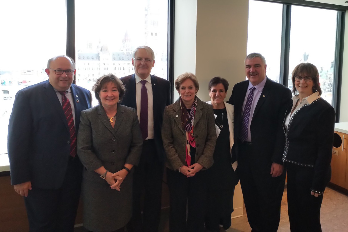 Municipal politicians from Waterloo region met with Transport Minister Marc Garneau early Wednesday morning.