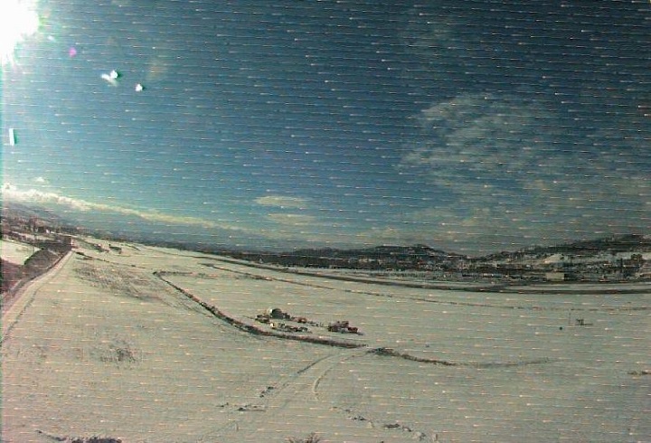 Despite sunny conditions at Kelowna International Airport, some flights have been delayed at YLW because of poor weather conditions at other airports.