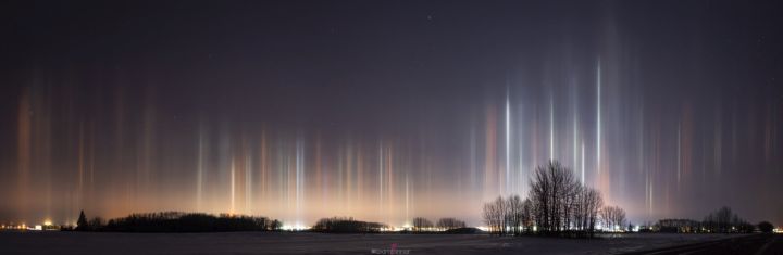 Photographer captures amazing 'light pillars' phenomenon in North Bay, Ont.