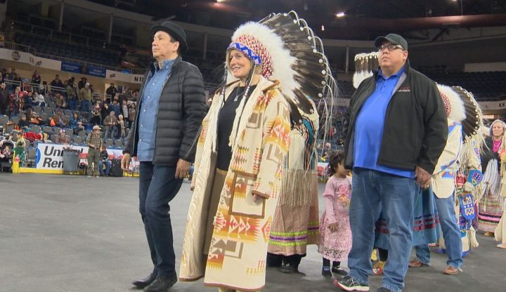 The decision to give Premier Rachel Notley a headdress at a Lethbridge event has generated criticism online.