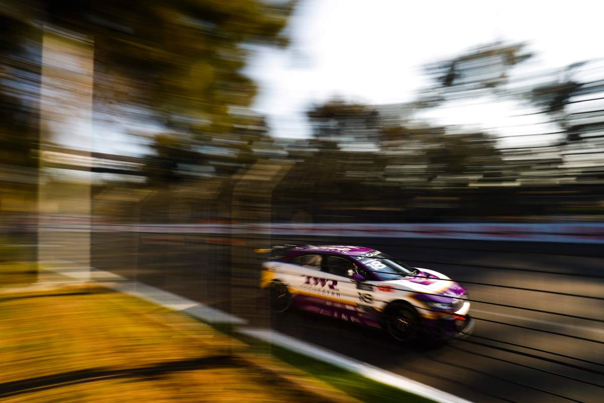 Edmonton's Stefan Rzadzinski racing in his Jaguar I-Pace car in Mexico City.