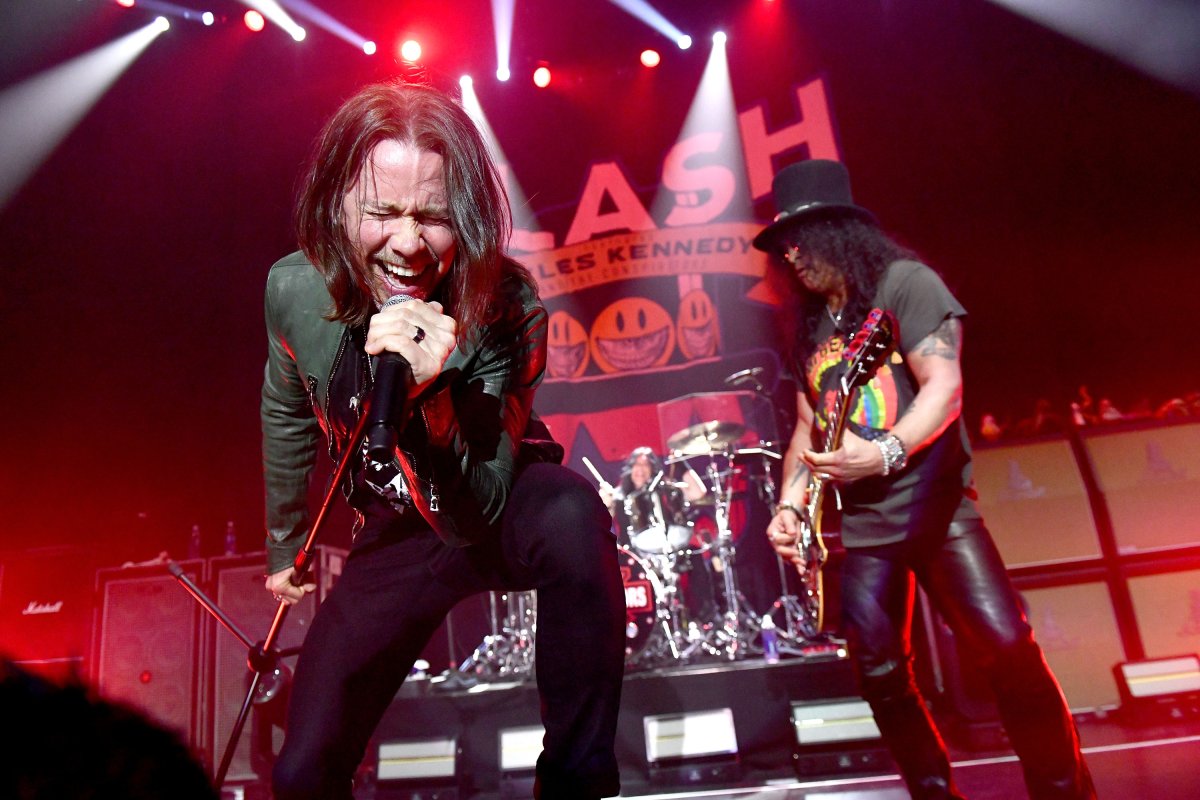 Slash Announces Fall 2015 North American Tour
