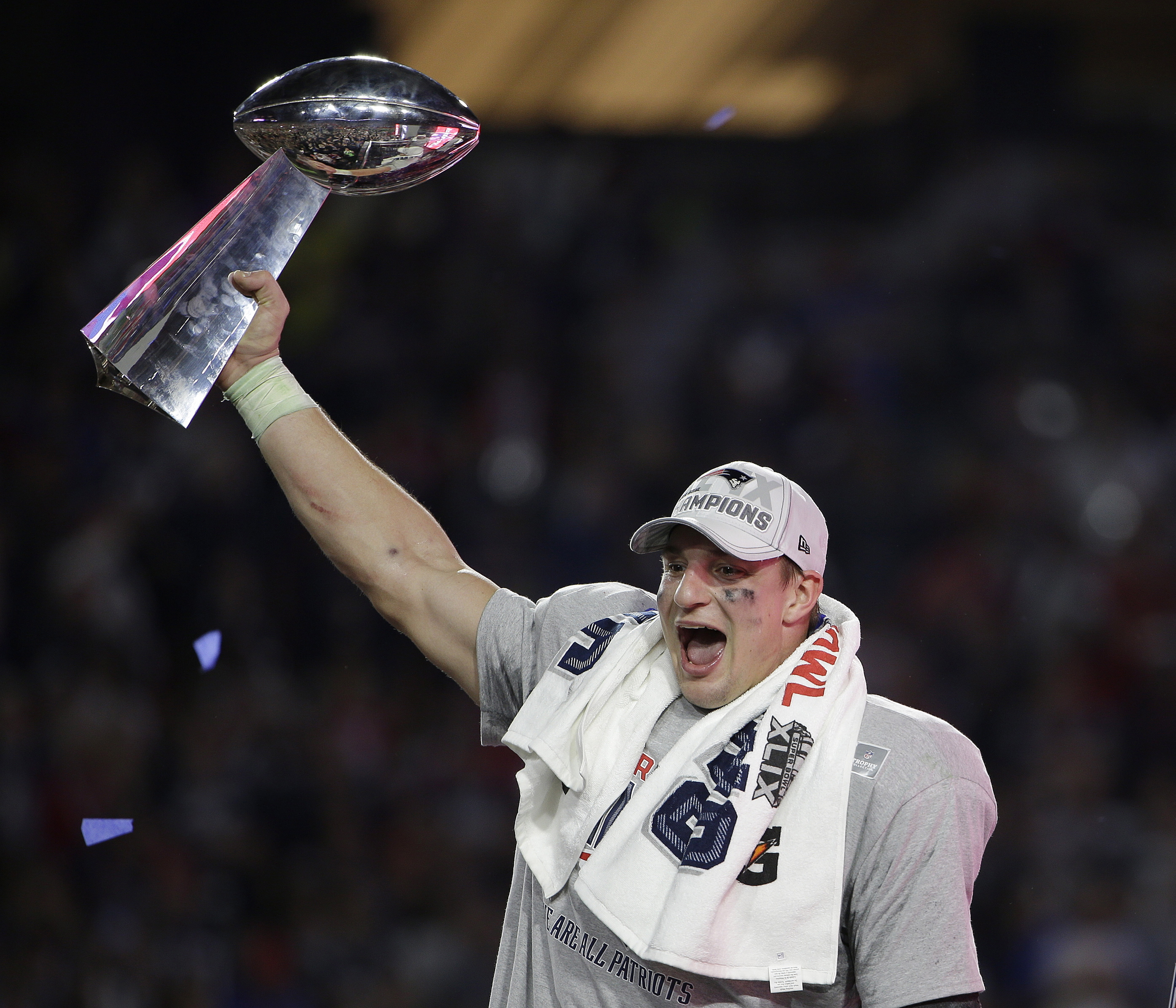 Patriots Tight End Rob Gronkowski Announces Retirement - National ...