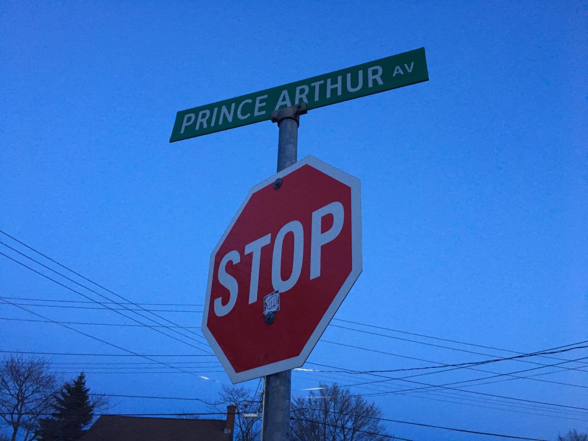 Halifax police continue to investigate reports of a robbery at Prince Arthur Avenue in Dartmouth, N.S.