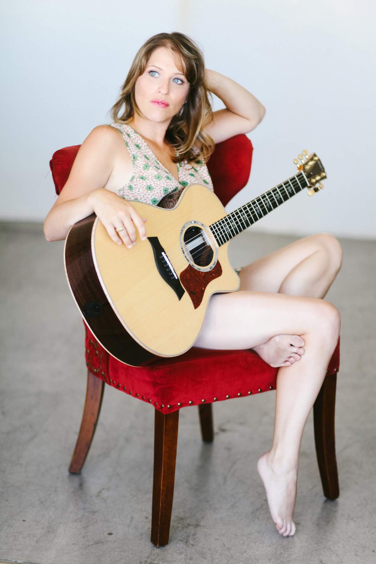 Surrey Civic Theatres: Merideth Kaye Clark Performs Joni Mitchell’s BLUE Album (Opening Act: Raine Hamilton) - image