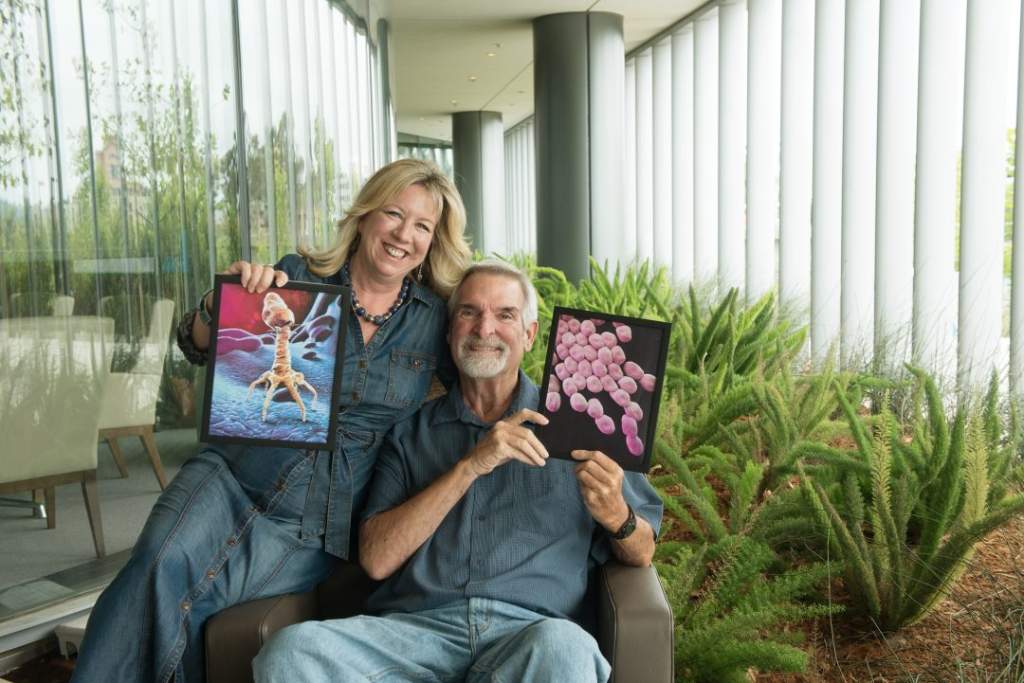 Canadian Steffanie Strathdee with her husband Tom Patterson, who survived a superbug infection after receiving a century-old treatment called phage therapy.