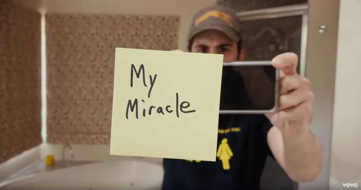 Brad Paisley made his own lyric video to My Miracle - image