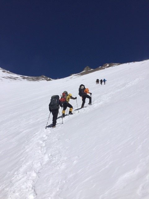 Winnipeg firefighter climbing Everest for charity - image