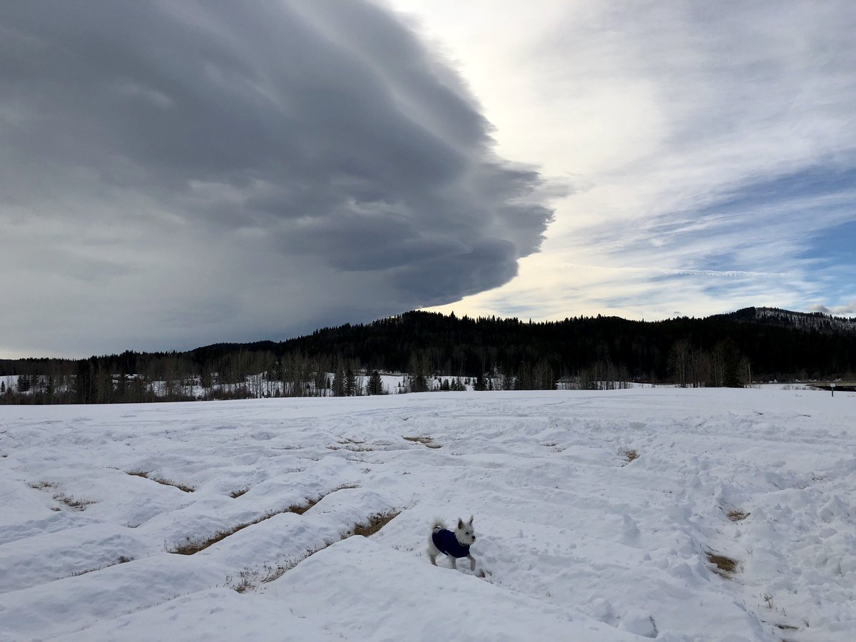 A chinook arch captured by Wendy Haynes near Calgary on March 11, 2019.