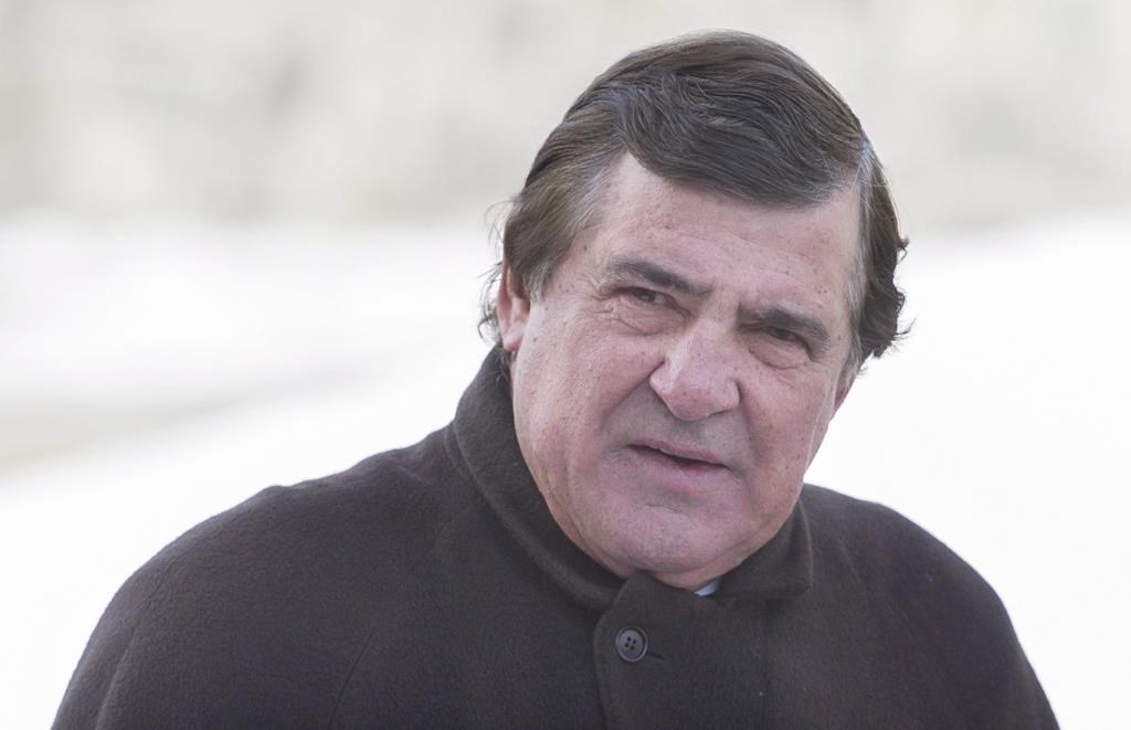 Former Montreal Canadiens' hockey great Serge Savard will not be buying the Alouettes club.