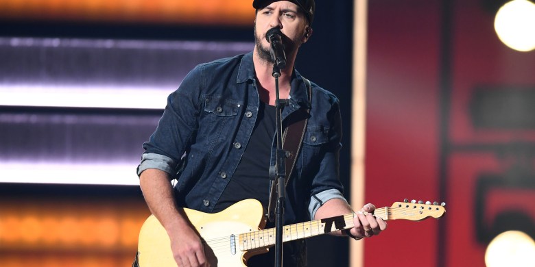 Luke Bryan covers Adele.  How'd he do?