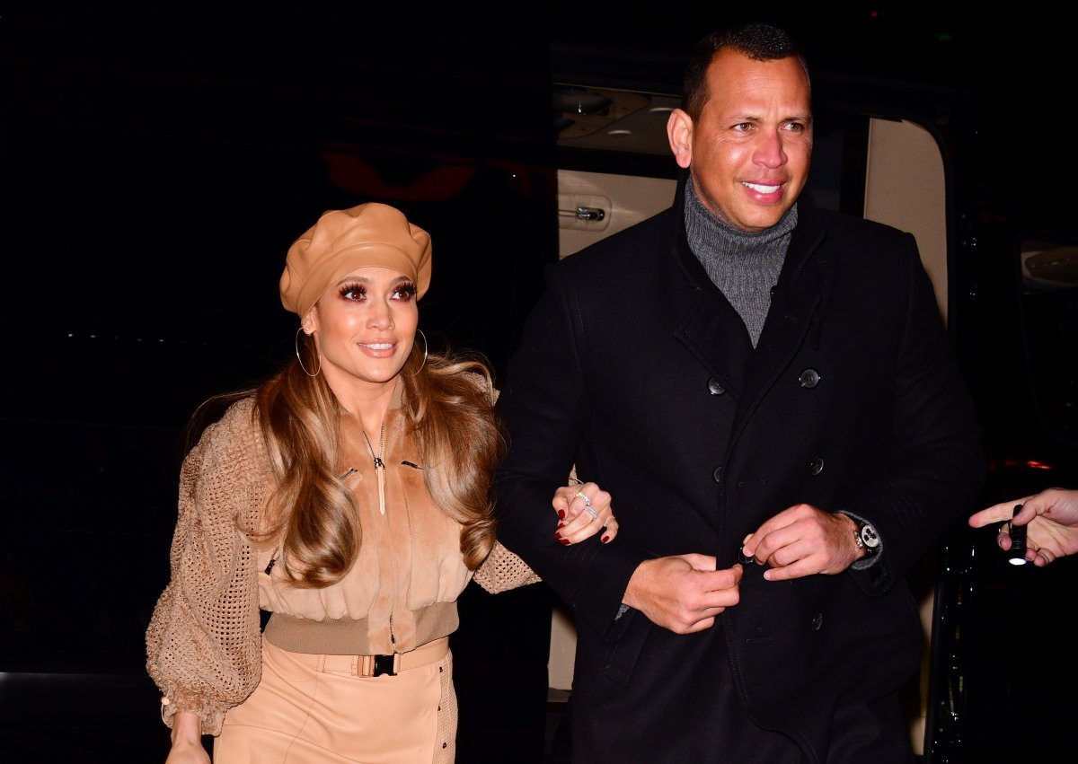 Jennifer Lopez gets engaged to ex-baseball player Alex Rodriguez, Ents &  Arts News