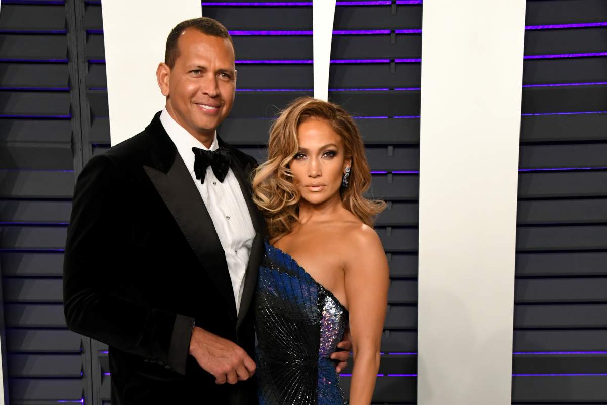 (L-R) Alex Rodriguez and Jennifer Lopez attend the 2019 Vanity Fair Oscar Party hosted by Radhika Jones at Wallis Annenberg Center for the Performing Arts on Feb. 24, 2019 in Beverly Hills, California. 