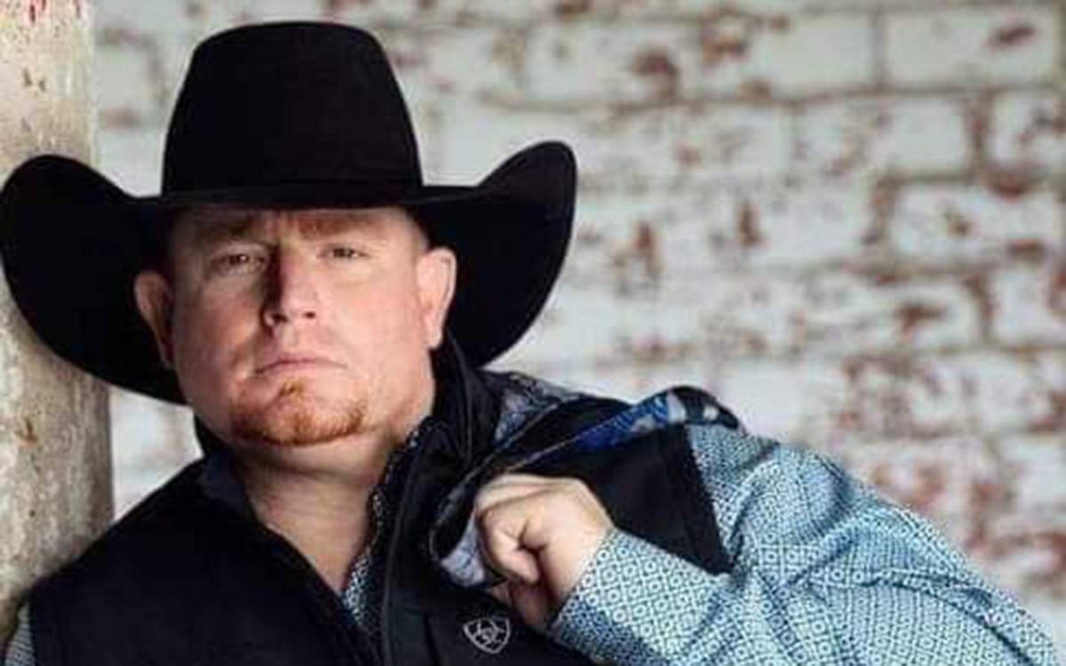 Rising country singer Justin Carter died on Saturday after an accidental shooting. (Facebook)