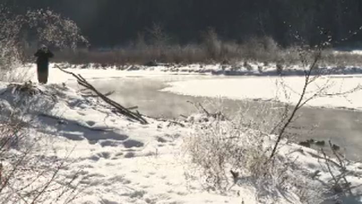 With the warmer weather, Calgarians are reminded to keep ice safety in mind when around frozen lakes, ponds and rivers.