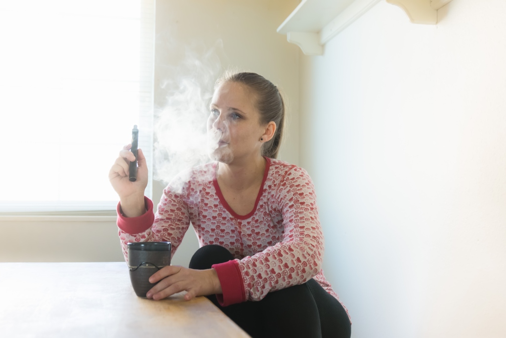 Parents vaping near children is just as dangerous as smoking