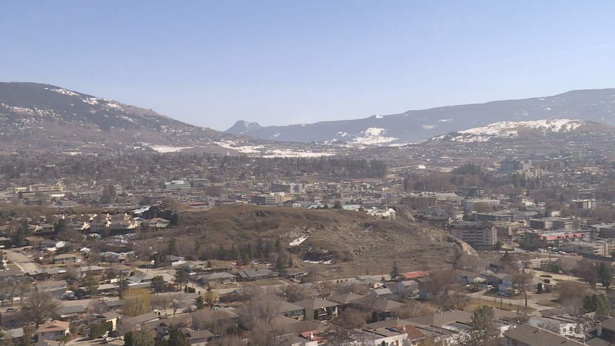 An ongoing dust advisory for Vernon that was first issued on Monday was expanded to Kelowna on Friday.