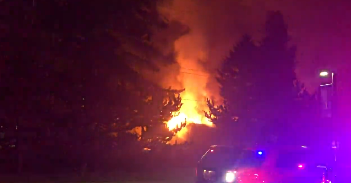 ‘Suspicious’ fire destroys abandoned Ambleside Youth Centre building in West Vancouver - image