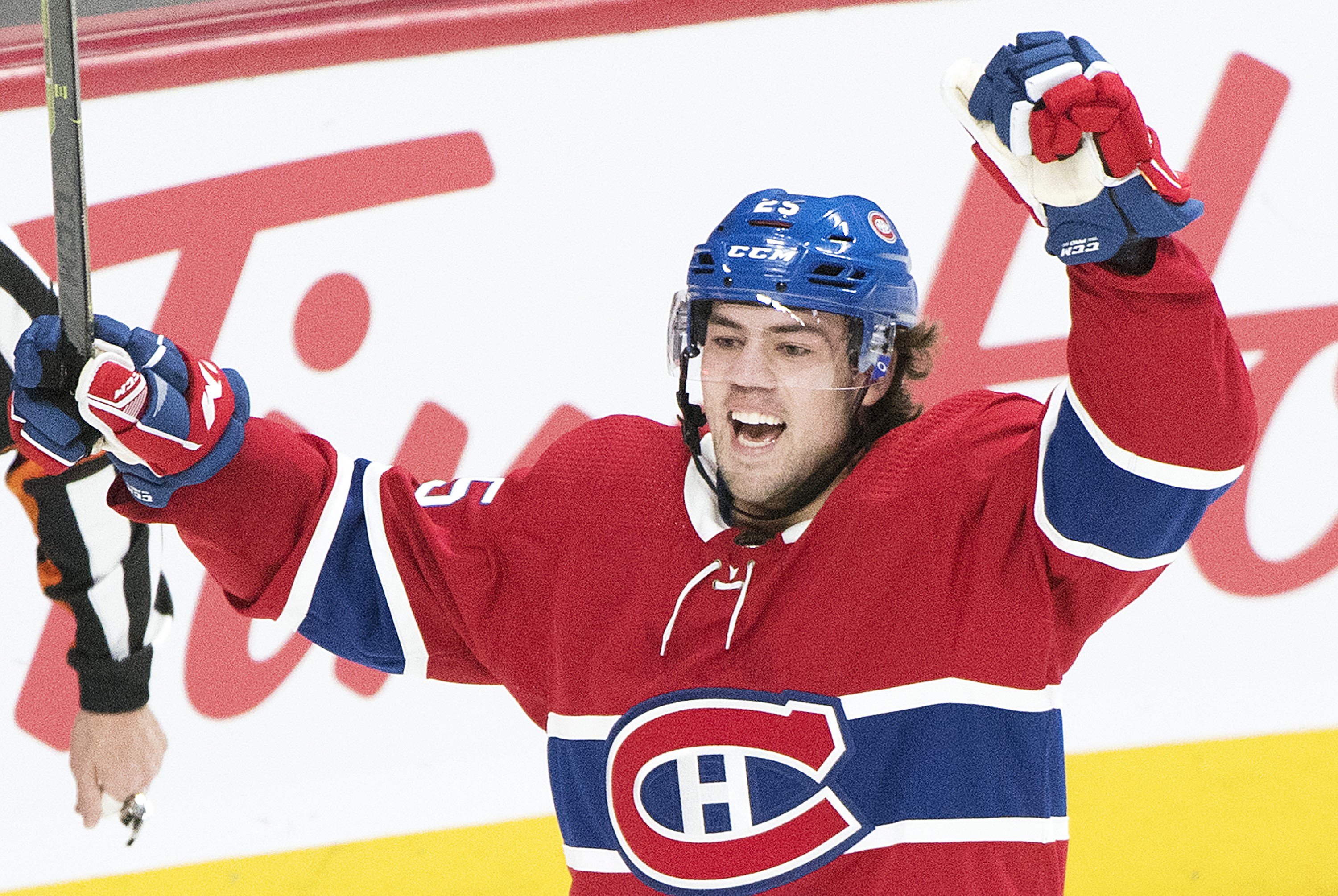 Canadiens' Ryan Poehling scores hat trick, shootout winner in NHL debut -  Sports Illustrated