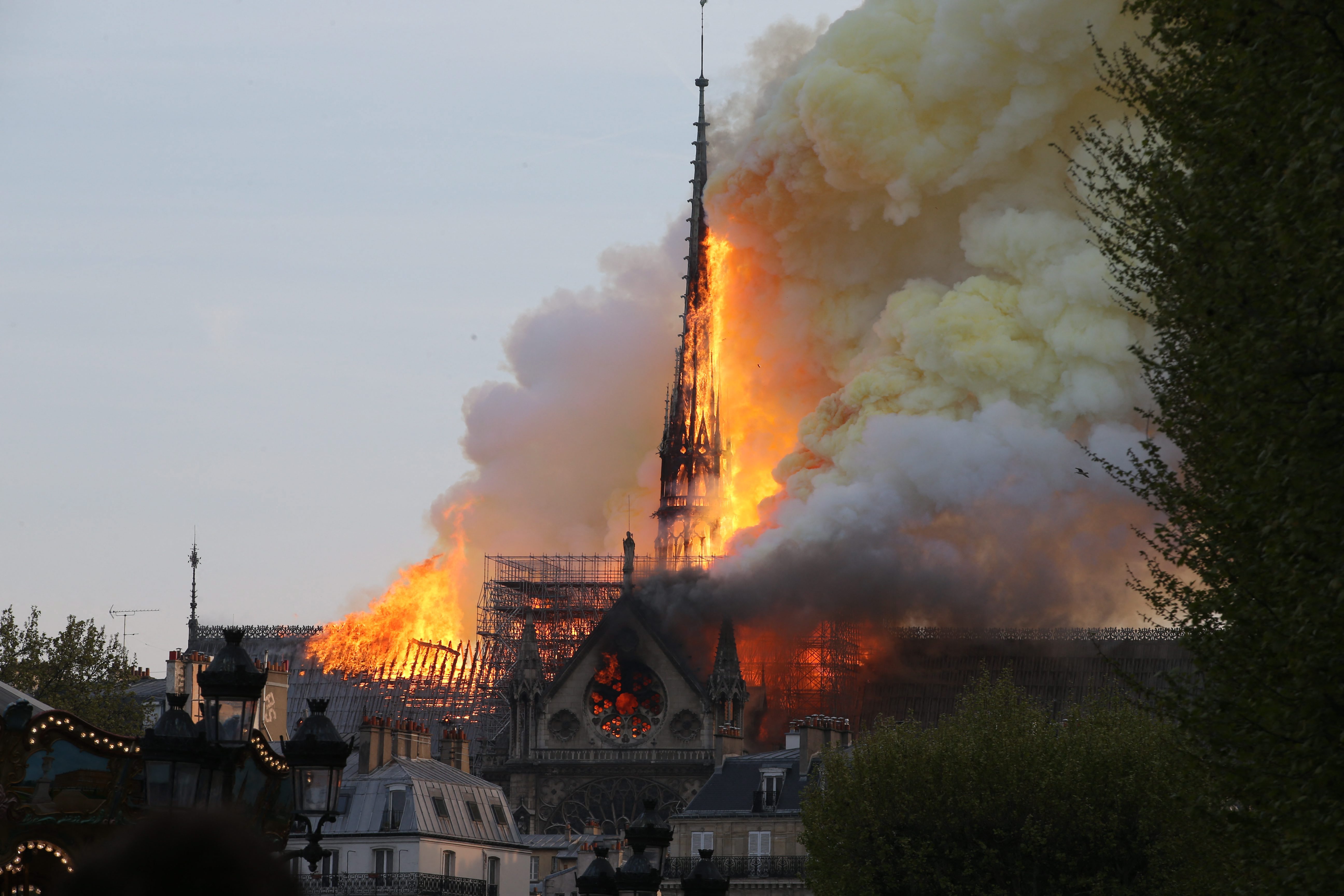 Notre Dame Cathedral Fire Historian Explains Why The Paris Icon Means So Much To The World National Globalnews Ca