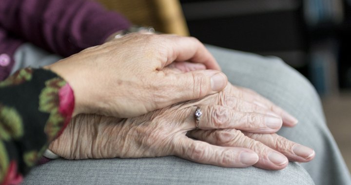 Отава и Алберта подписаха споразумение за $627 милиона, за да помогнат на възрастните хора да „остаряват с достойнство“