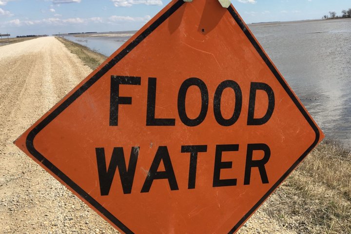 Overland flood watches issued in Manitoba as melt continues, rain moves in