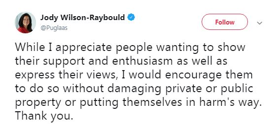 Man arrested for anti-Trudeau graffiti outside Jody Wilson-Raybould office in Vancouver - image