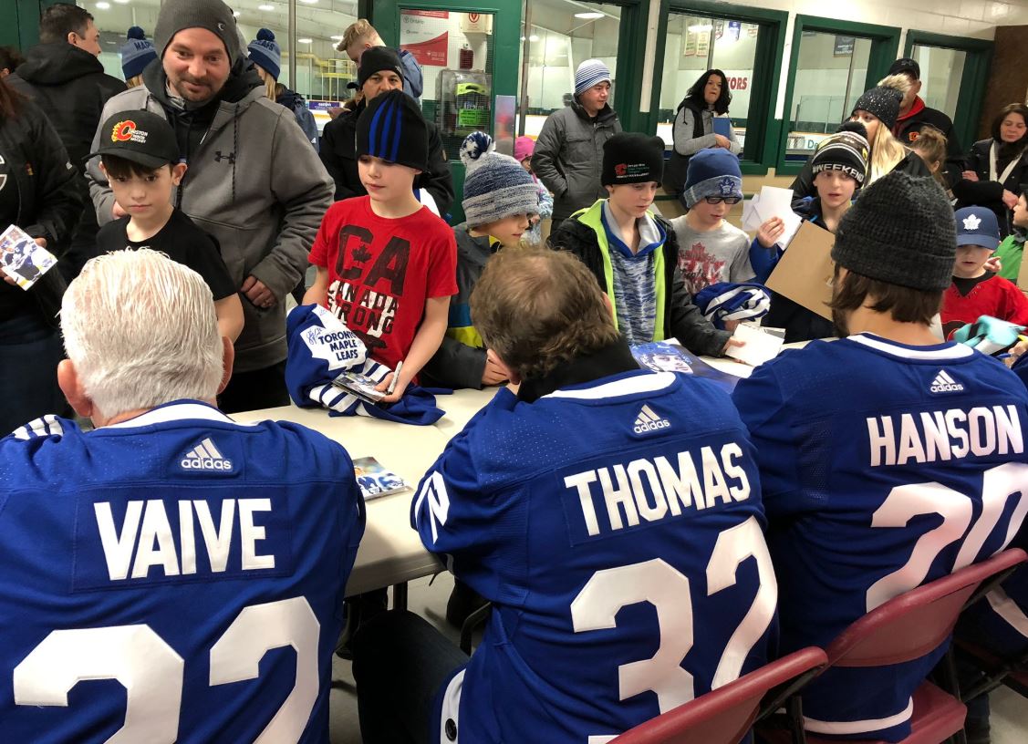 The Toronto Maple Leafs Alumni team will play the Peterborough Quacks this November.