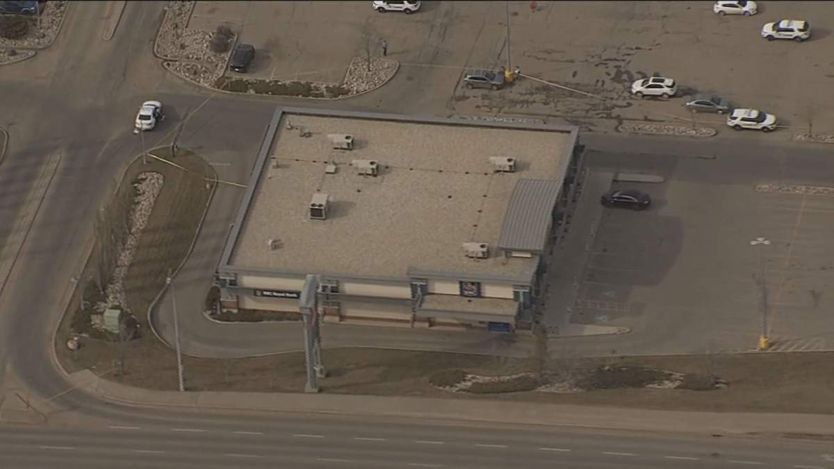 RCMP respond to bomb threat at bank on Baseline Road in Sherwood Park April 18, 2019.