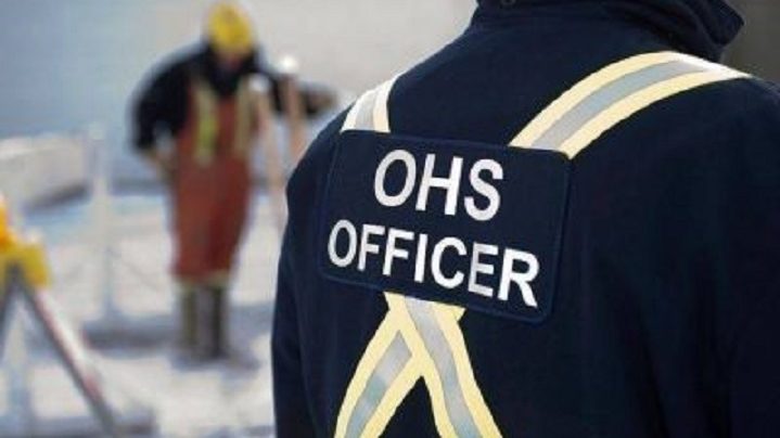 Alberta OHS investigating death of worker who was working under bus in Taber: police
