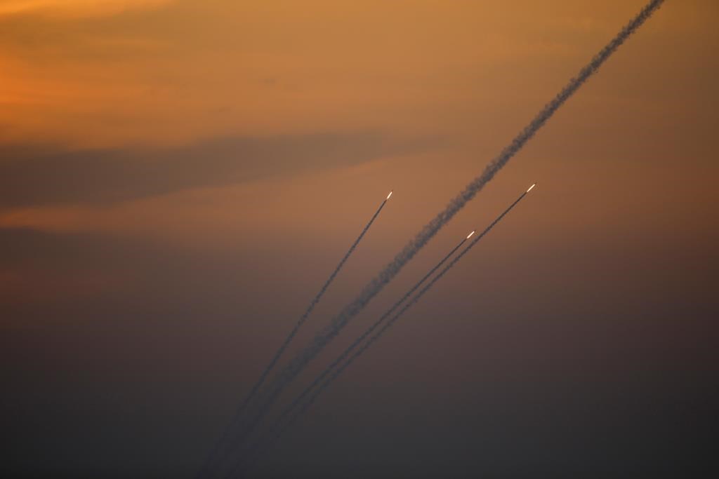 Israeli airstrike hits militant site in Gaza after rocket attack – National | 24CA News