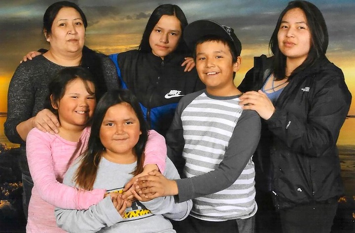 Top row, left to right: victims Geraldine Chapman (mother), Angel McKay (age 12), Karl Cutfeet (age nine), and survivor Thyra Chapman (age 19), who was out of town at the time of the blaze. Bottom row, left to right: victims Hailey Chapman (age seven) and Shyra Chapman (age six).