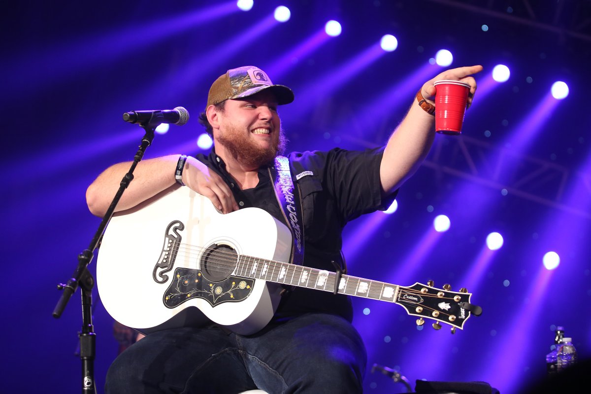 CHICAGO, IL - NOVEMBER 07:  Luke Combs performs during a Radio.com 'Stars and Strings' Concert to honor our nation's veterans at Chicago Theatre on November 7, 2018 in Chicago, Illinois.  (Photo by Robin Marchant/Getty Images  for CBS Radio).