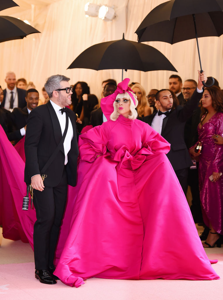Lady Gaga shows up to 2019 Met Gala with not 1, but 4 outfits ...